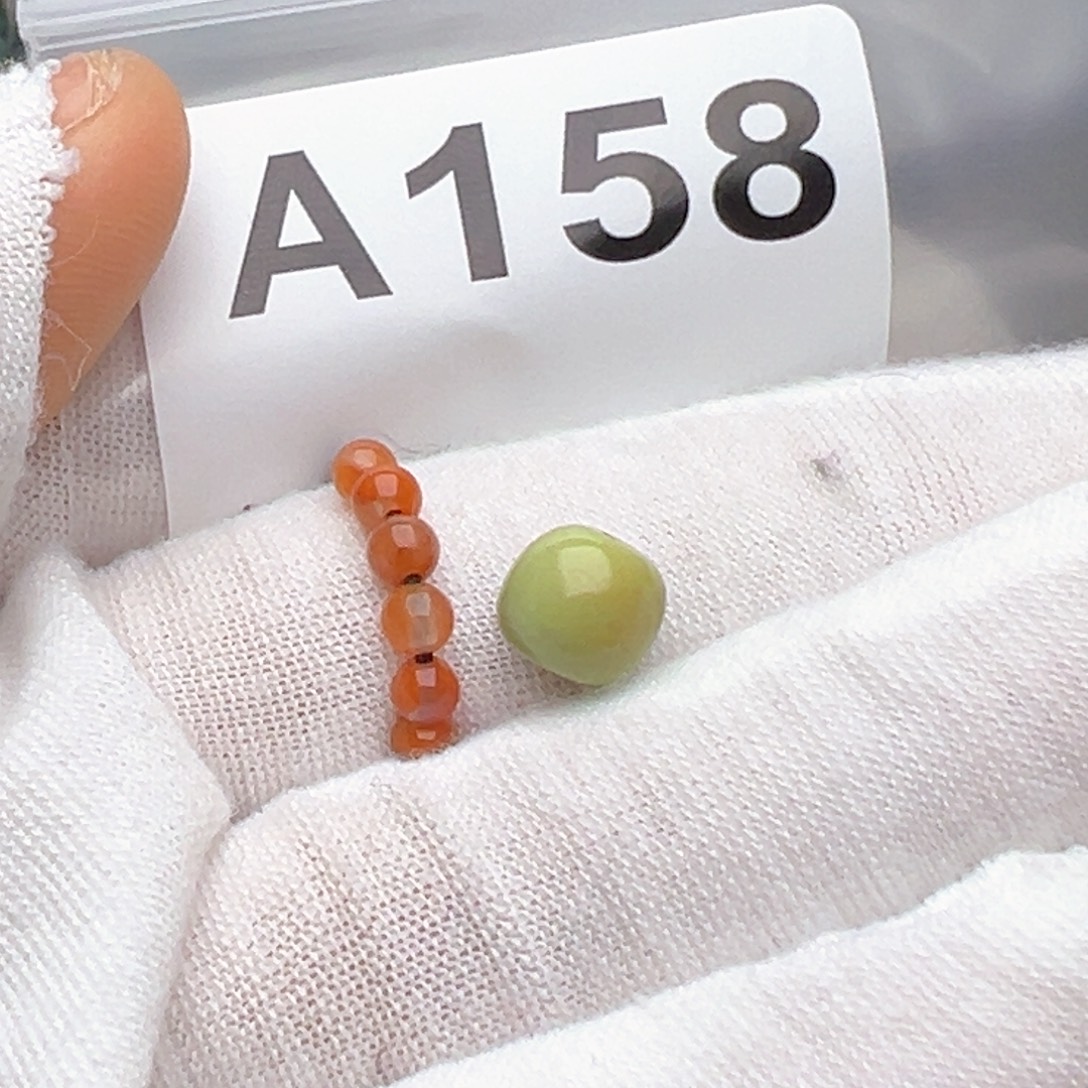 南红玛瑙未镶嵌珠宝奇石