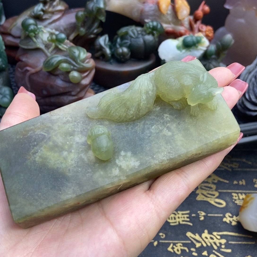 石英质玉挂件未镶嵌