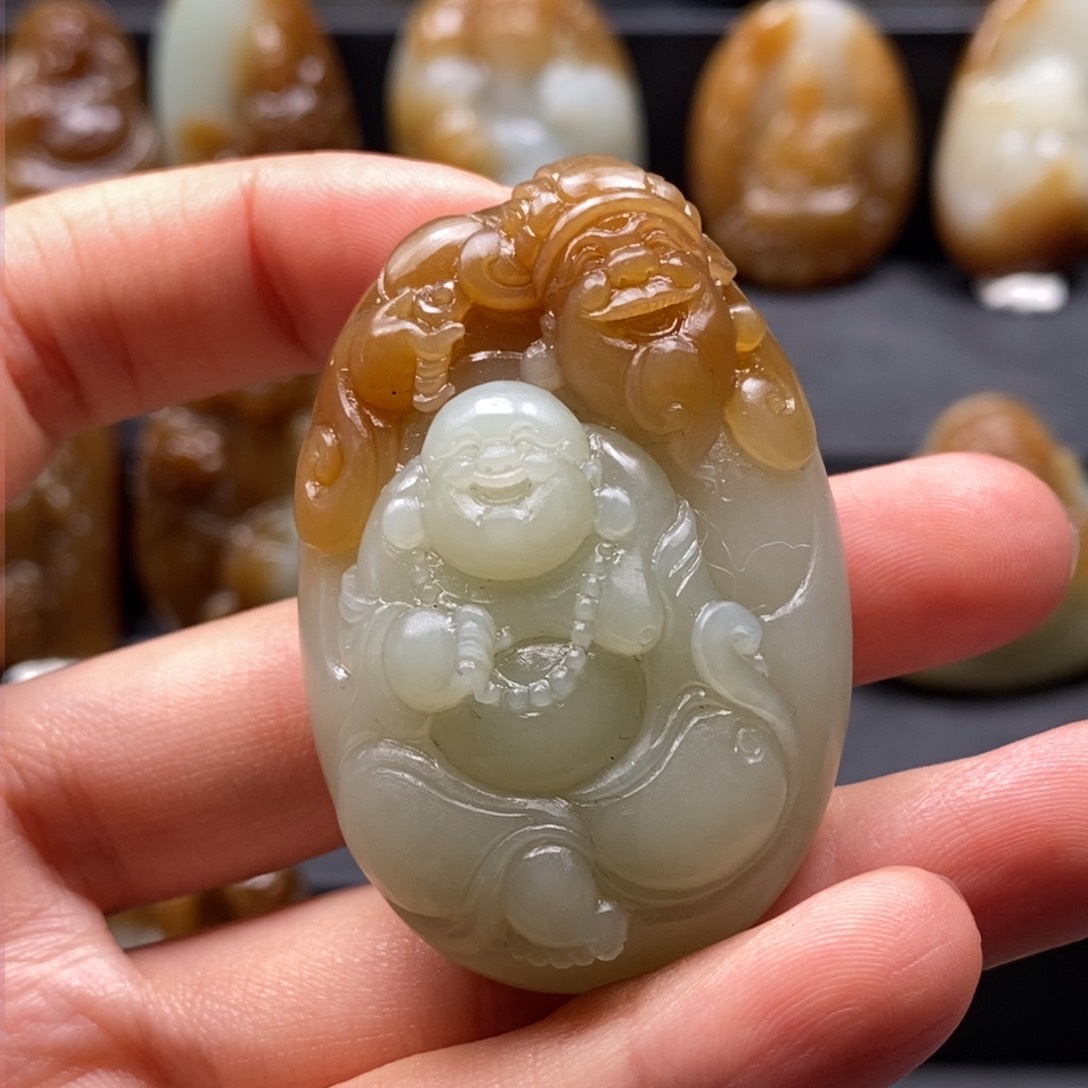 和田玉吊坠(不含链)未镶嵌?****》