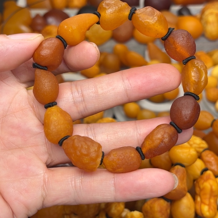 琥珀未镶嵌裸石天然蜜蜡手串