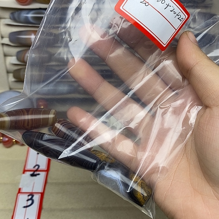 东***郎玛瑙/玉髓合金颈饰