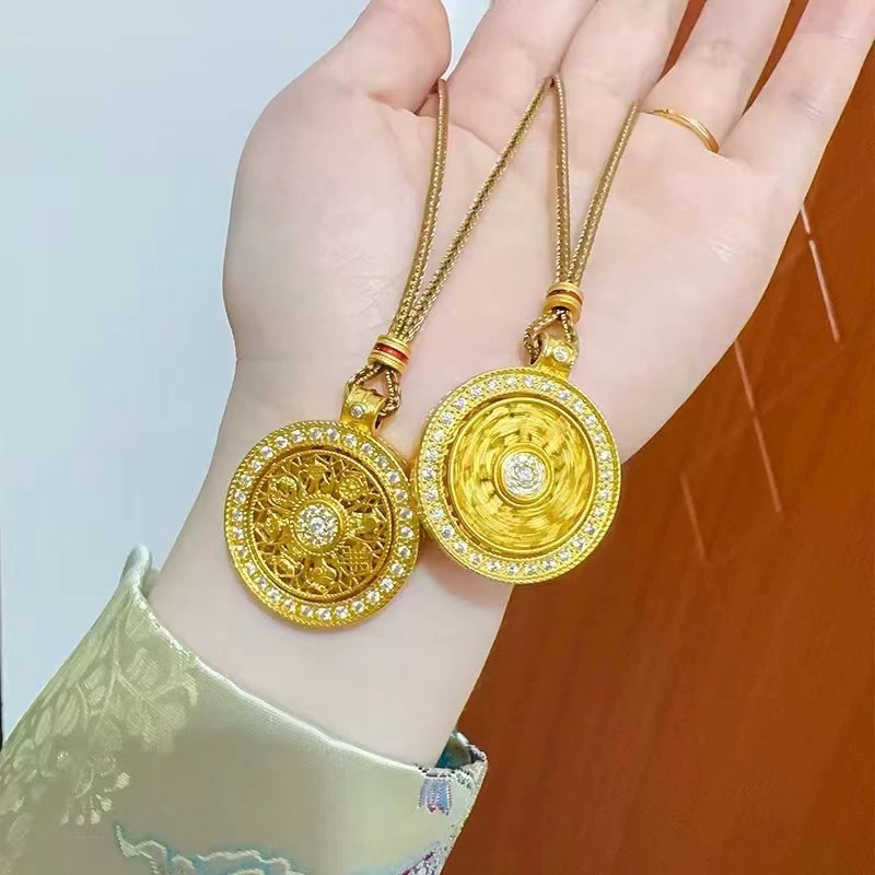 钛钢项链 钛钢材质 旋转满镶八宝罗盘