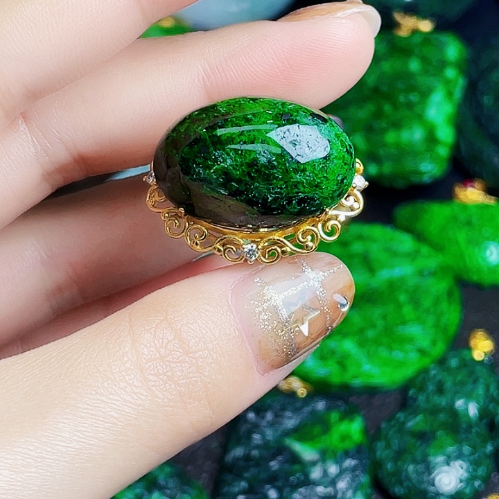 翡翠银S925镶嵌颈饰多样性