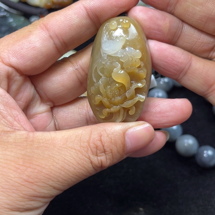 和田玉（糖玉）未镶嵌挂件