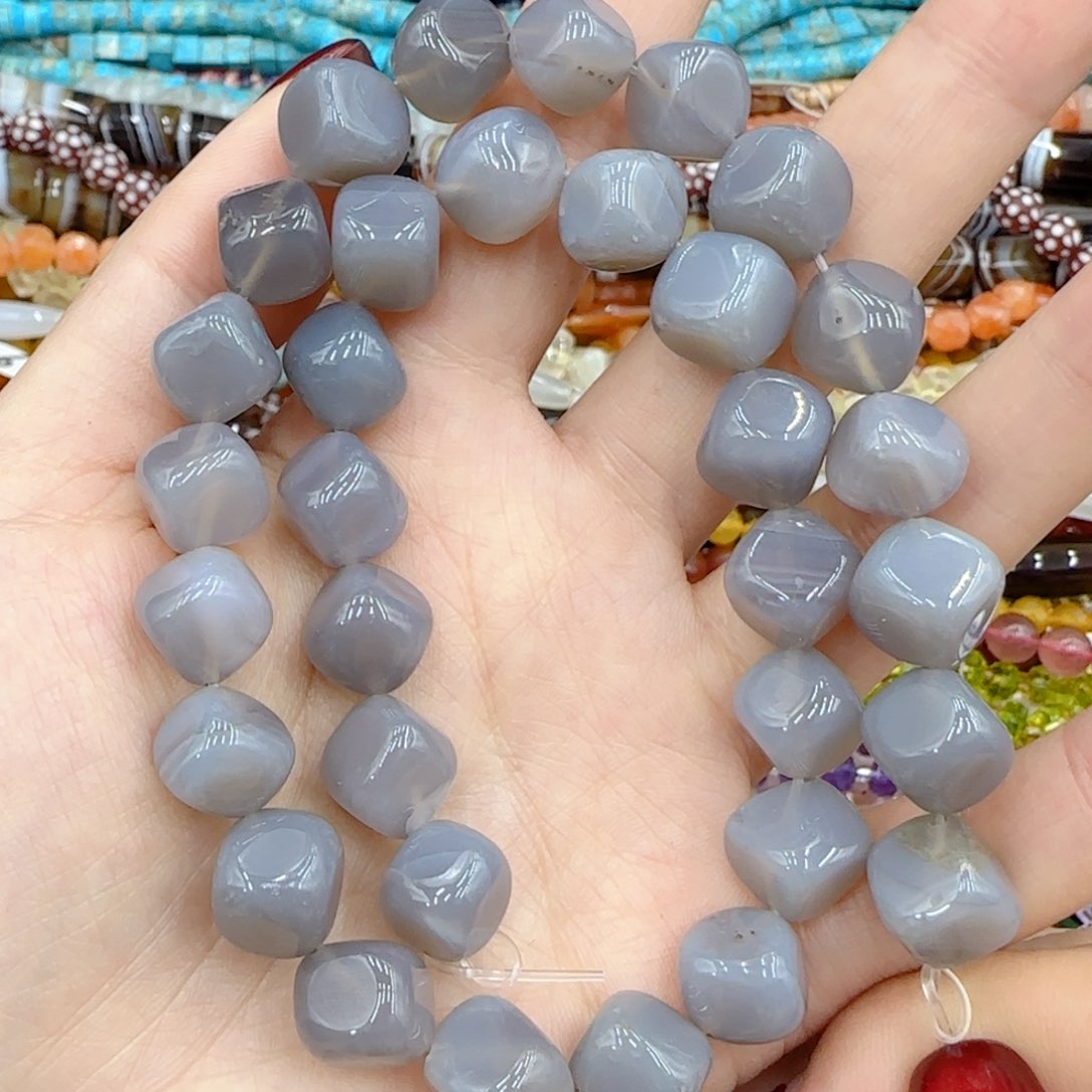 玛瑙/玉髓珠宝半成品未镶嵌灰玛瑙对角方块一条