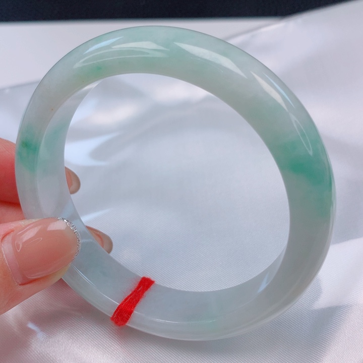 勇***钱翡翠未镶嵌手镯58圈口