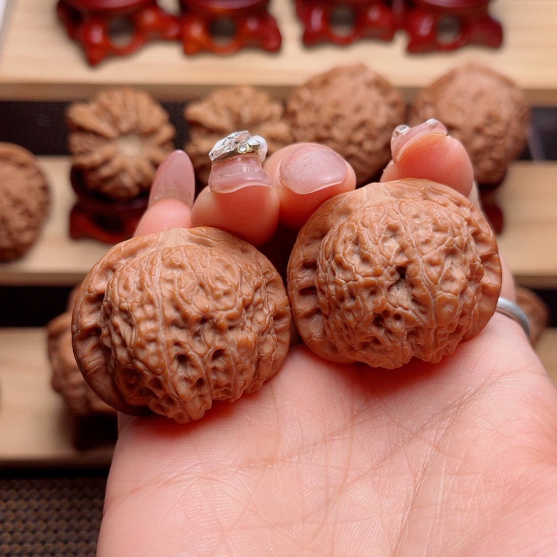 把件文玩核桃血麒麟