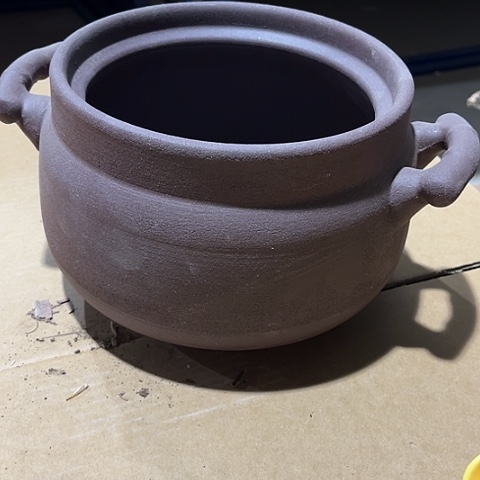 微瑕，明火，口径19，高14变形无盖，把子有裂，3L