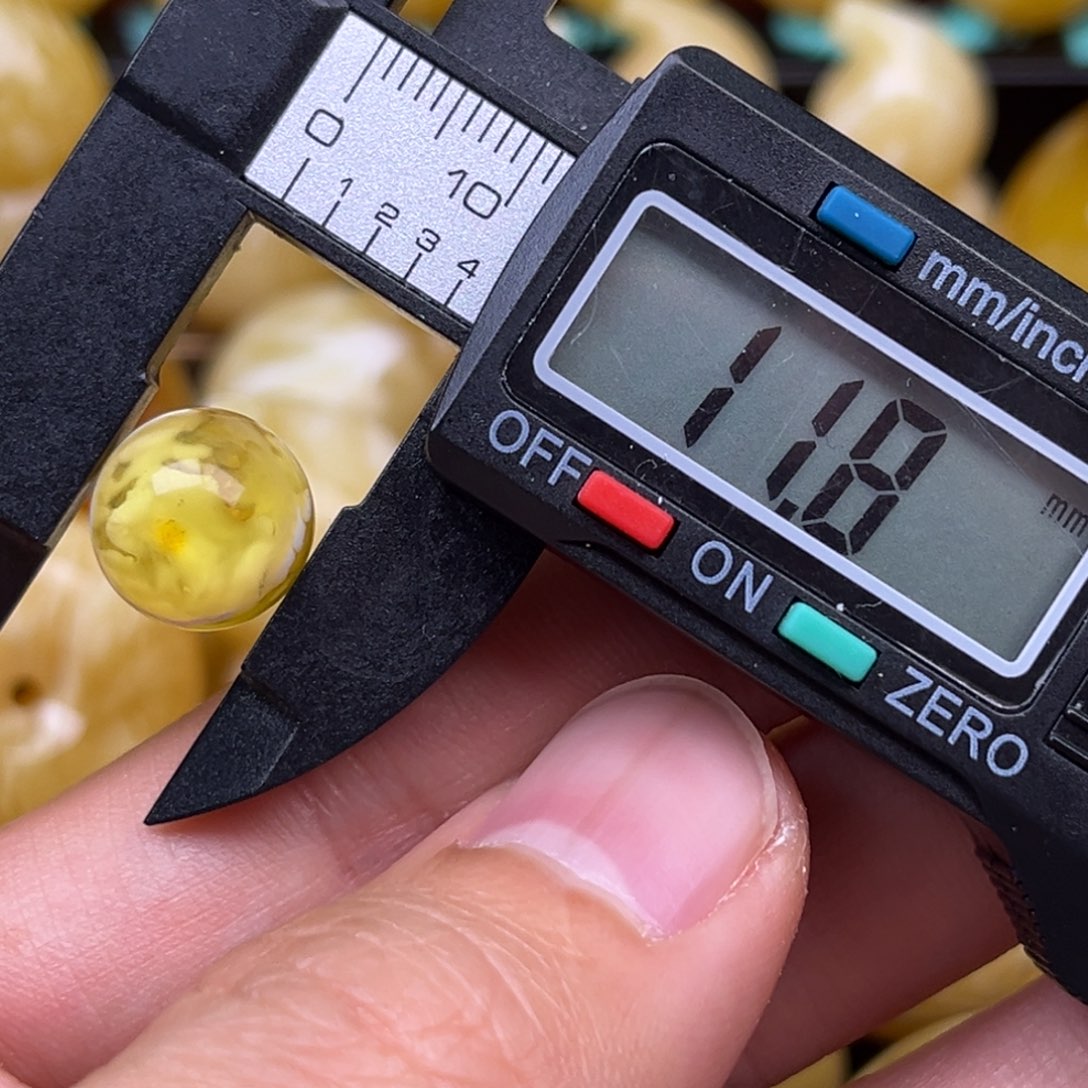 蜜蜡裸石未镶嵌蜜蜡