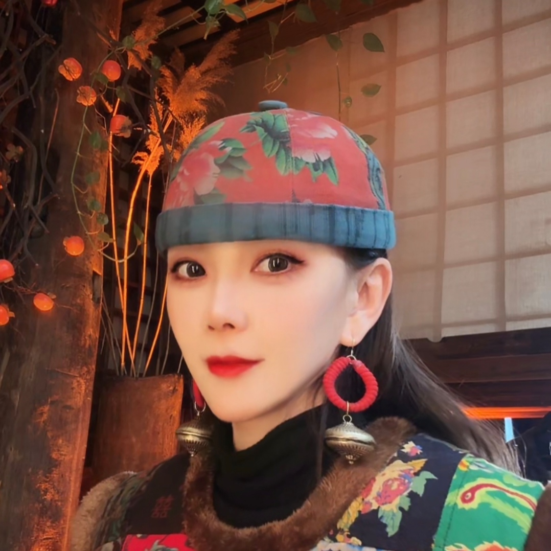 東森家设计师新款红花帽子