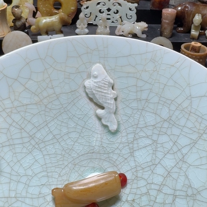 黄***山瓷片双鱼青瓷开片大碗