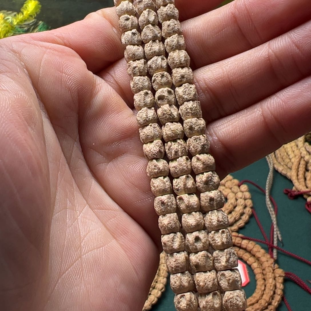 柏香籽/百香籽吊坠A29