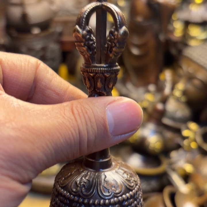 铜器摆件    点击下单