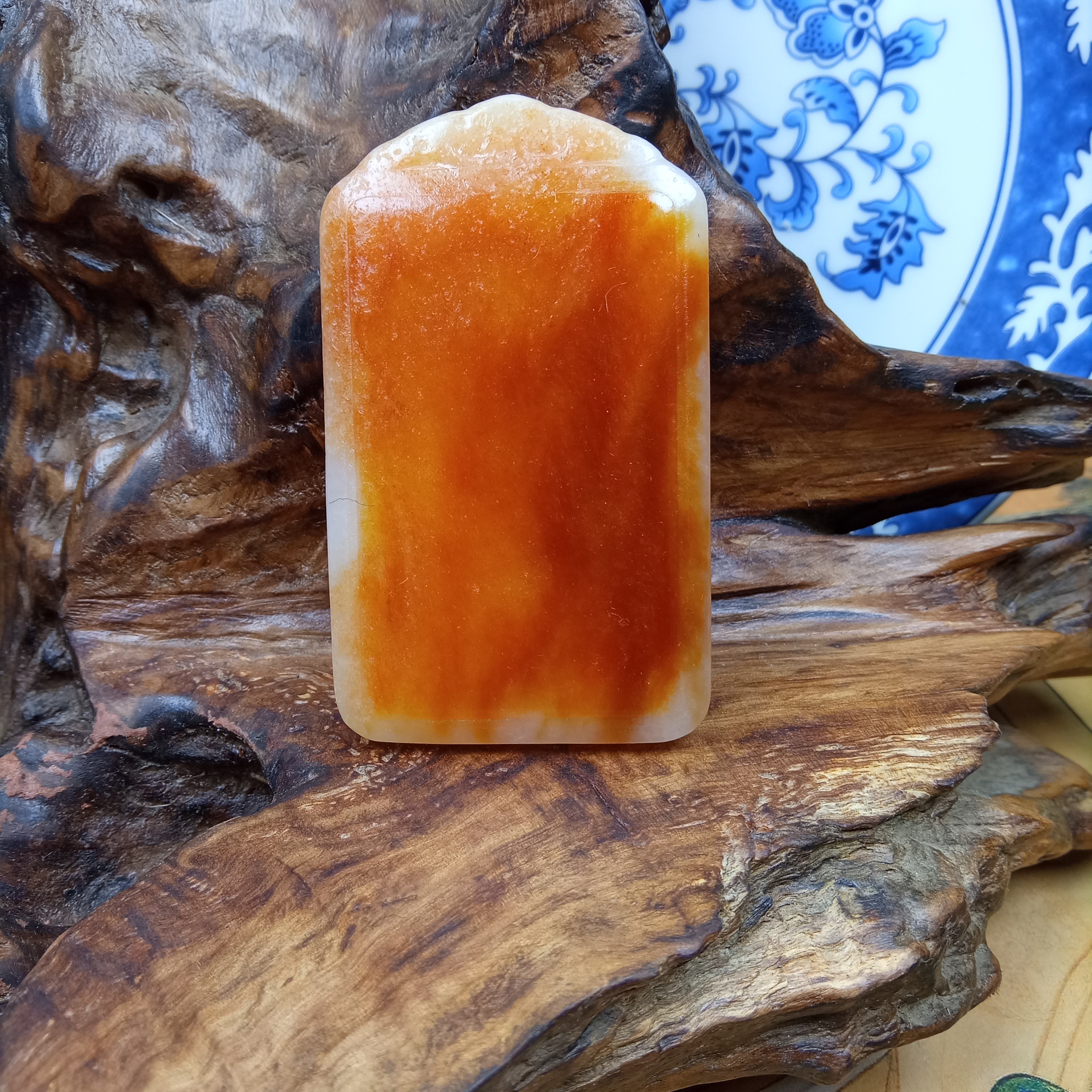 和田玉，79克，无事牌。