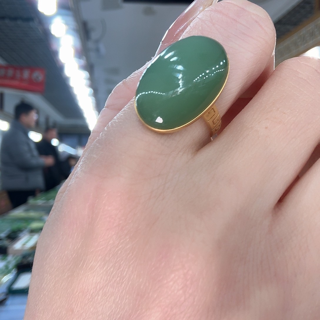 和田玉戒指18K金镶嵌阿*