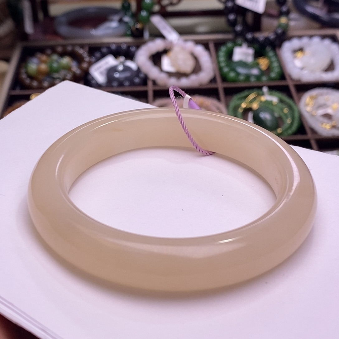 颈饰未镶嵌和田玉56收藏级浓藕粉脂膏老料高冰红粉手镯