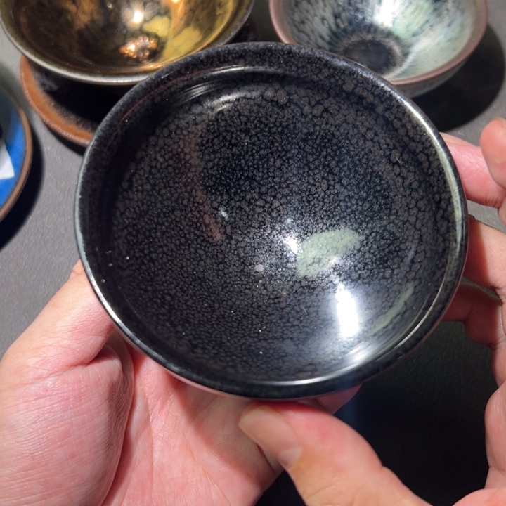 茶盏你在那里上班吗现在