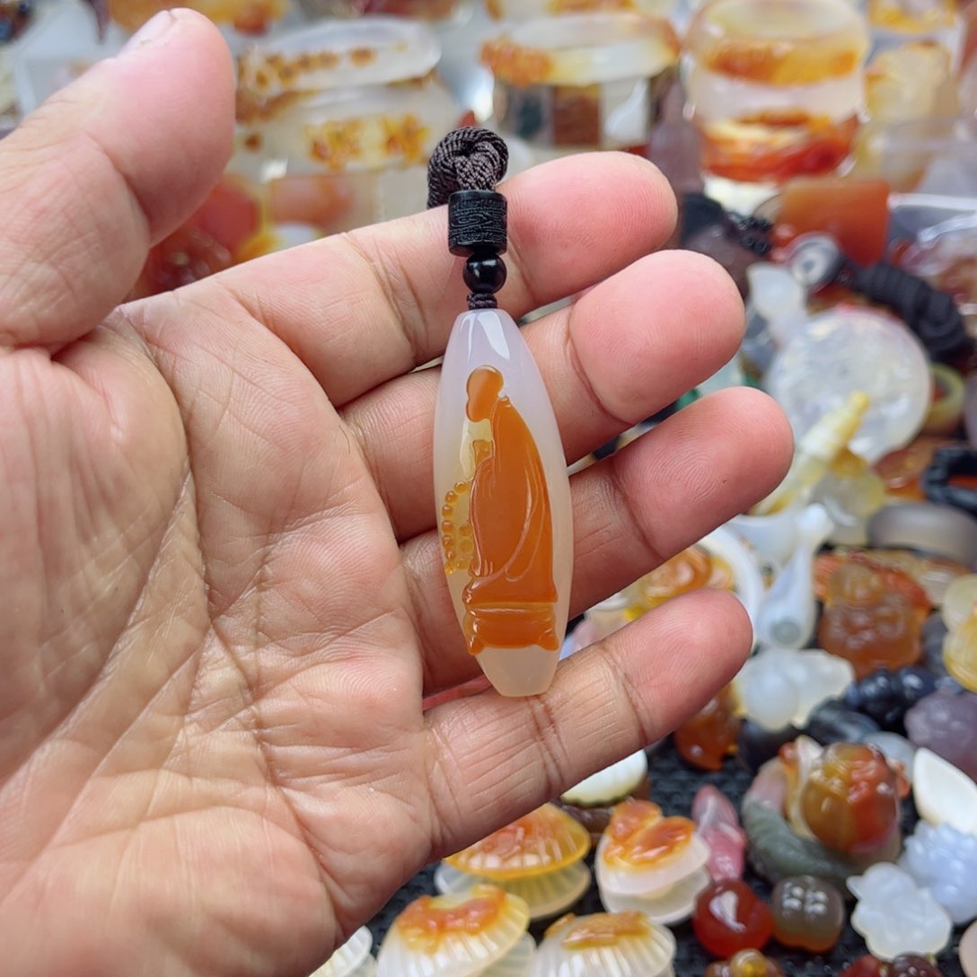 玛瑙/玉髓颈饰未镶嵌