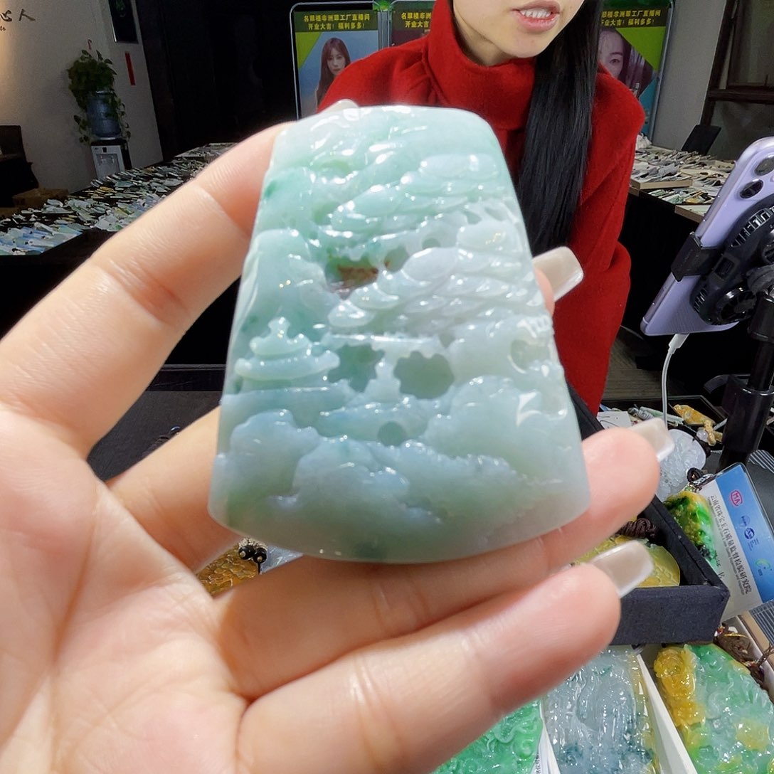 颈饰未镶嵌翡翠一