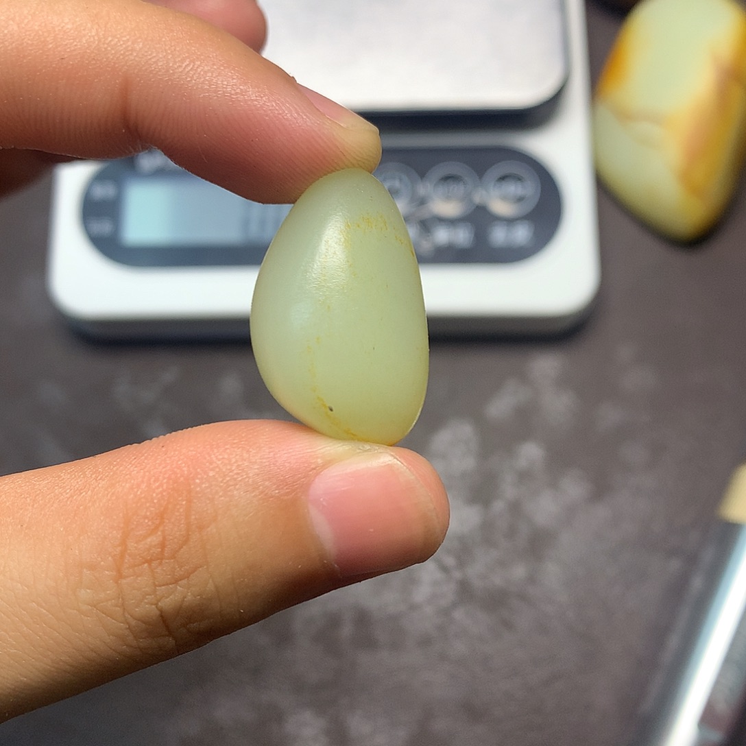 和田玉（糖玉）未镶嵌挂件
