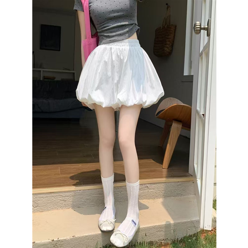 夏季白色月光半身花苞短裙裤子度假云朵蓬蓬A字女灯笼洋气防走光