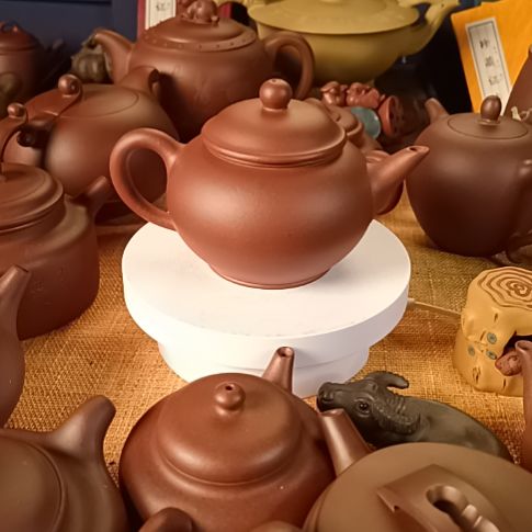 紫砂茶壶精工半手，原矿紫砂底槽清泥料。