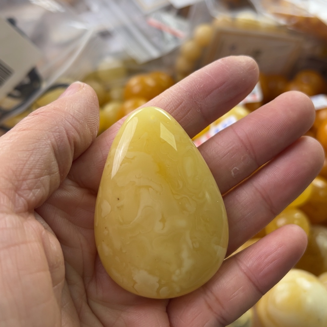 琥珀珠宝奇石未镶嵌