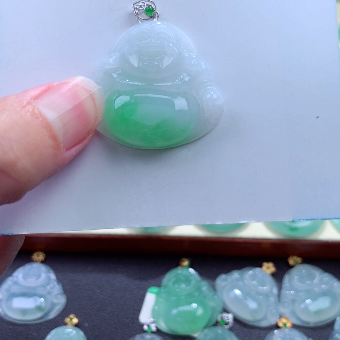 翡翠吊坠(不含链)18K金镶嵌