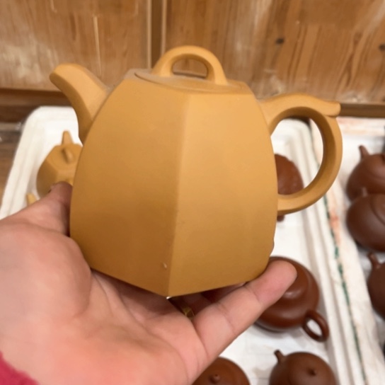 紫砂茶壶瑕疵……………………