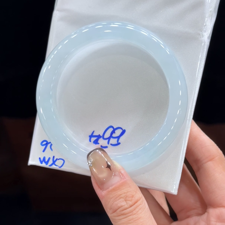 55正圈冰恋浅蓝色种老细腻清新翡翠手镯