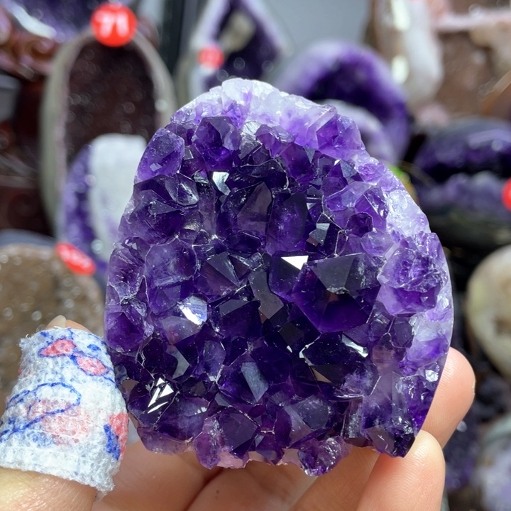 水晶摆件未镶嵌捡漏