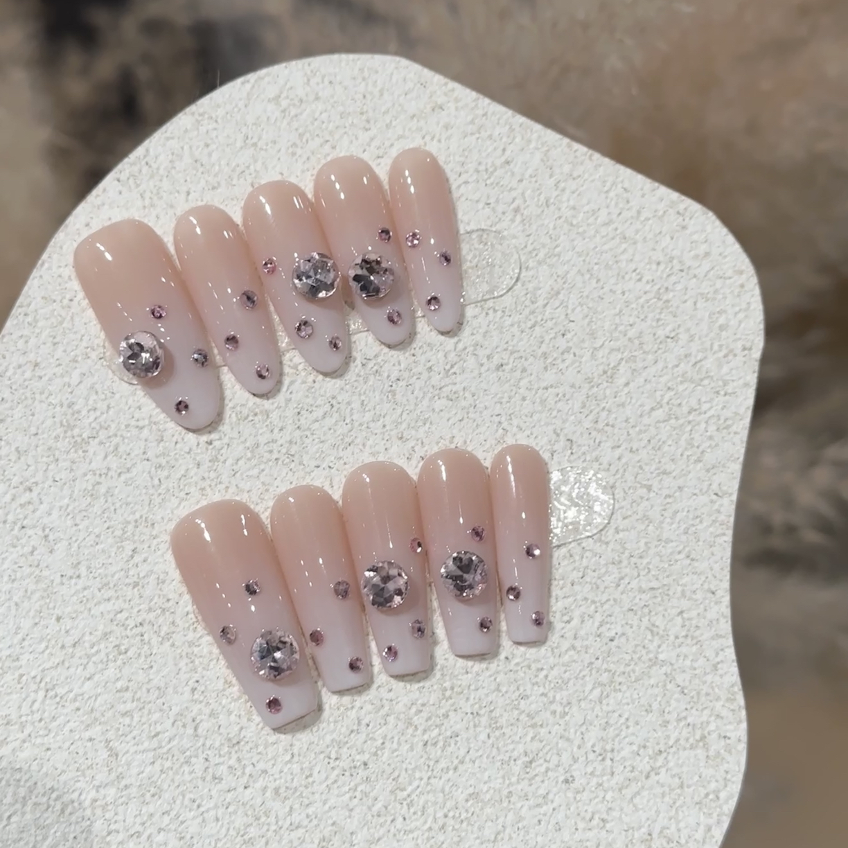 草莓甜酒  球钻 白色渐变