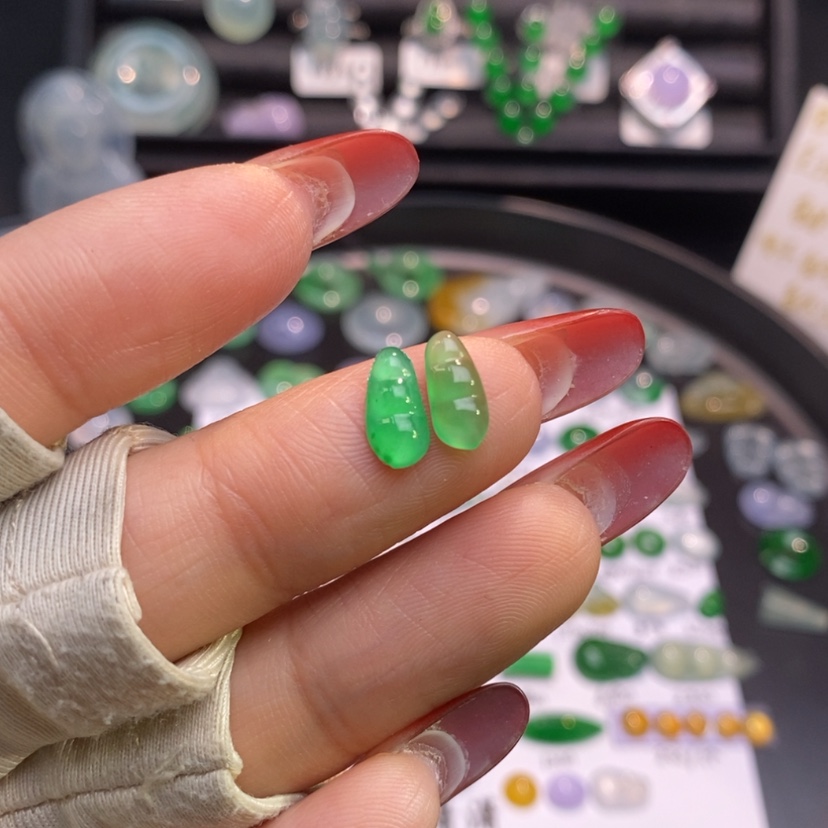 【闪购商品】翡翠挂件未镶嵌豆子