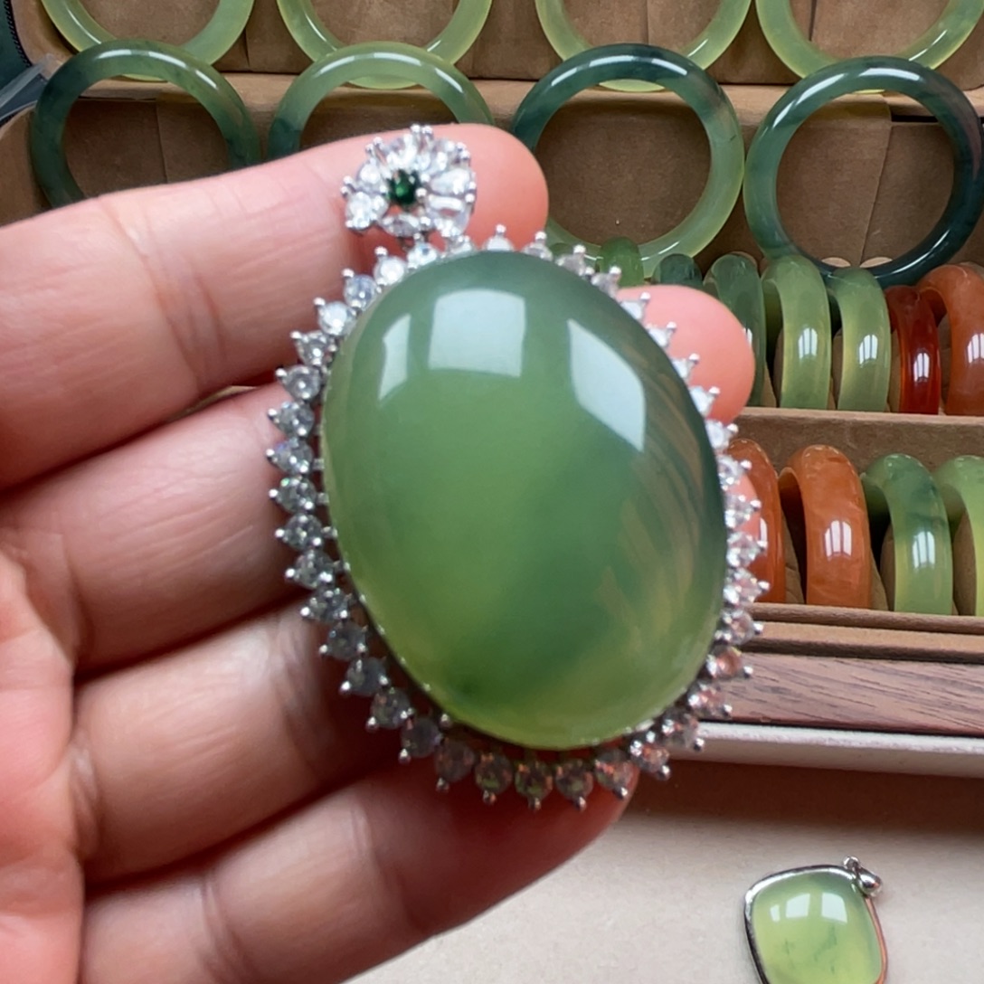 蛇纹石玉银S925镶嵌颈饰