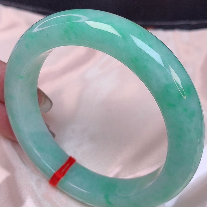 翡翠手镯未镶嵌57 翡翠手镯