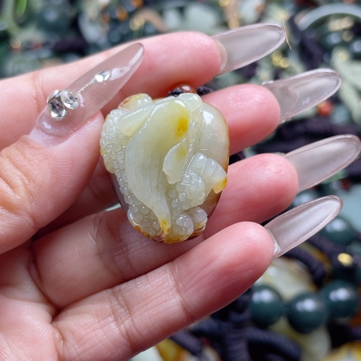 和田玉颈饰未镶嵌