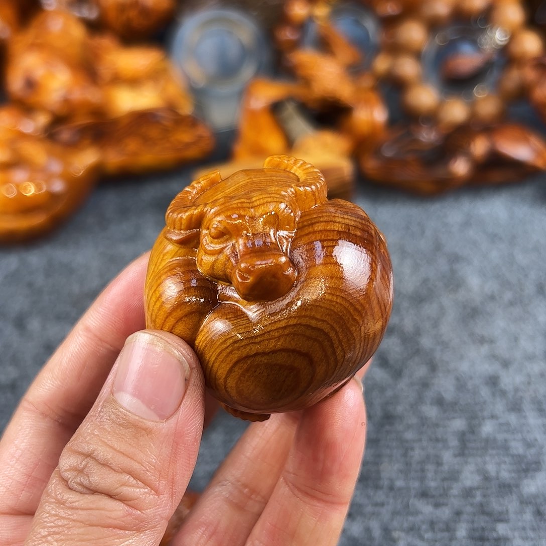 柏木太行崖柏溏心手把件