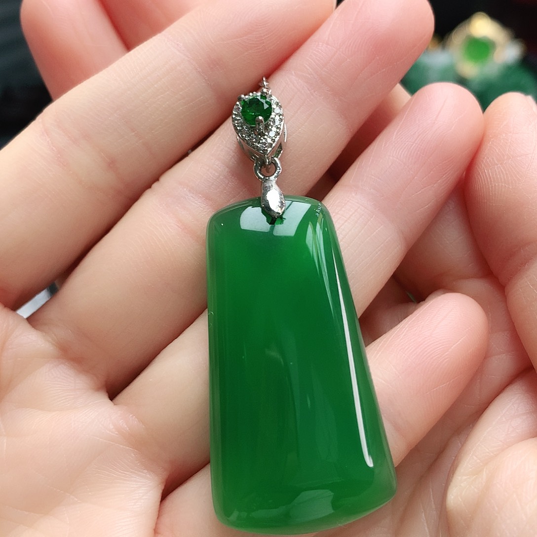 玛瑙/玉髓吊坠未镶嵌