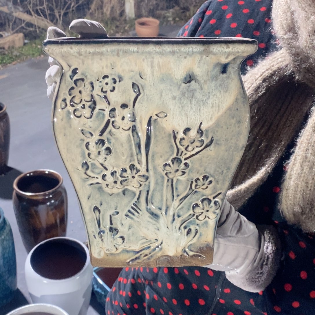 红陶口20高23～～～