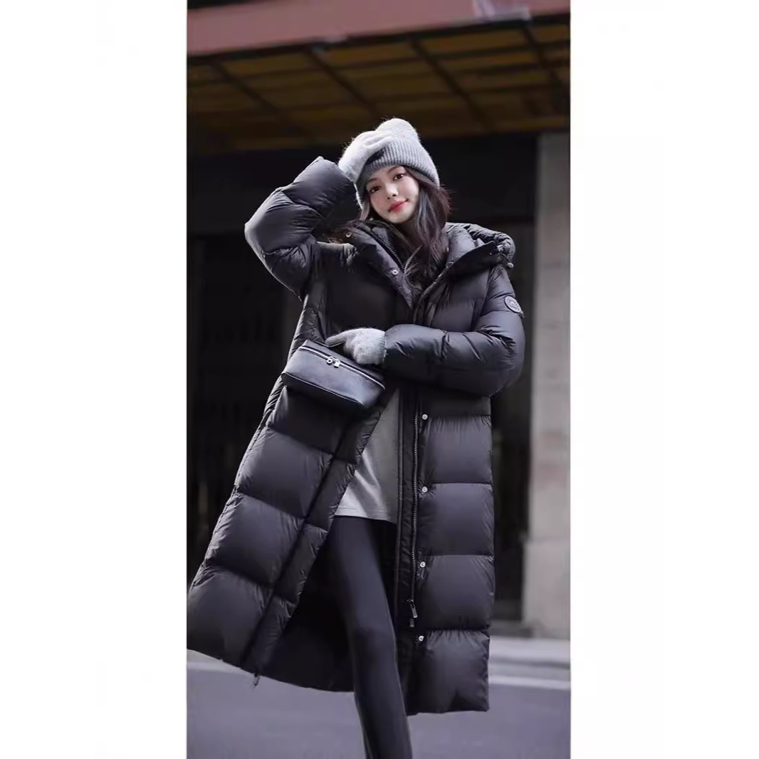 波司登极地联名联名羽绒服女高级感长2025时尚连帽加厚设计感袖标