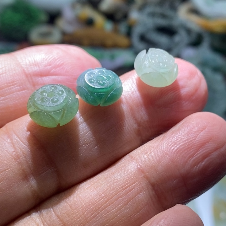 定制翡翠未镶嵌毛货