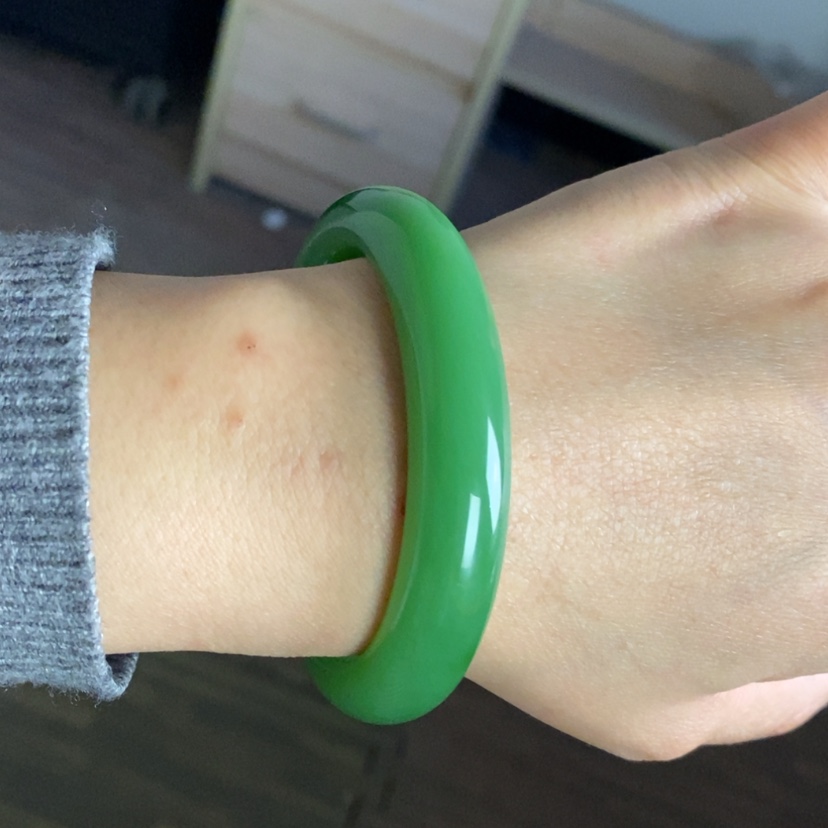 【闪购商品】未镶嵌手镯和田玉（碧玉）