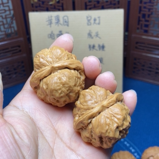 文玩核桃把件蛤蟆头38