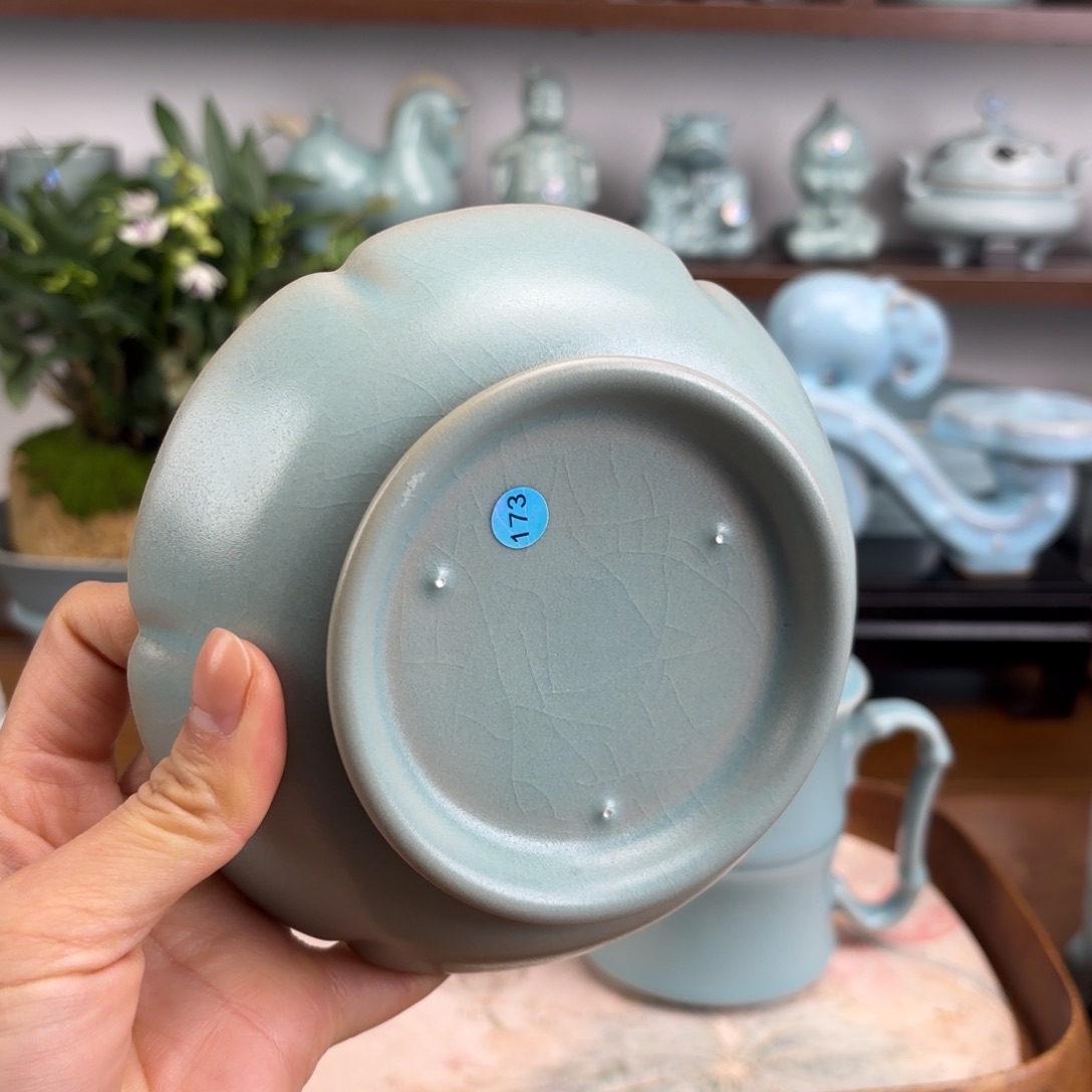 编号173仿古釉葵口洗不退不换