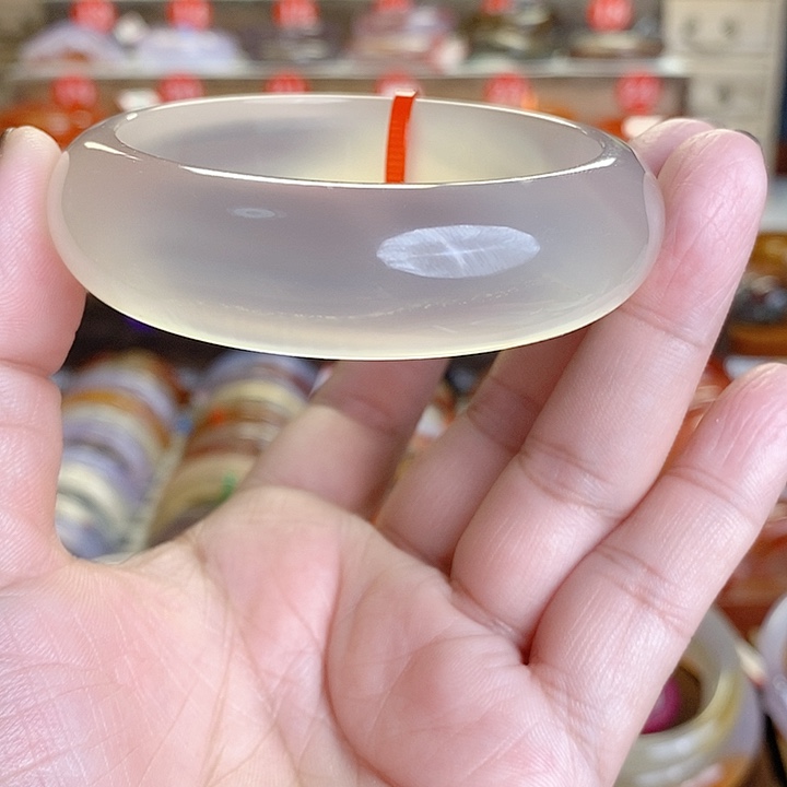 玛瑙/玉髓手镯未镶嵌柳**?
