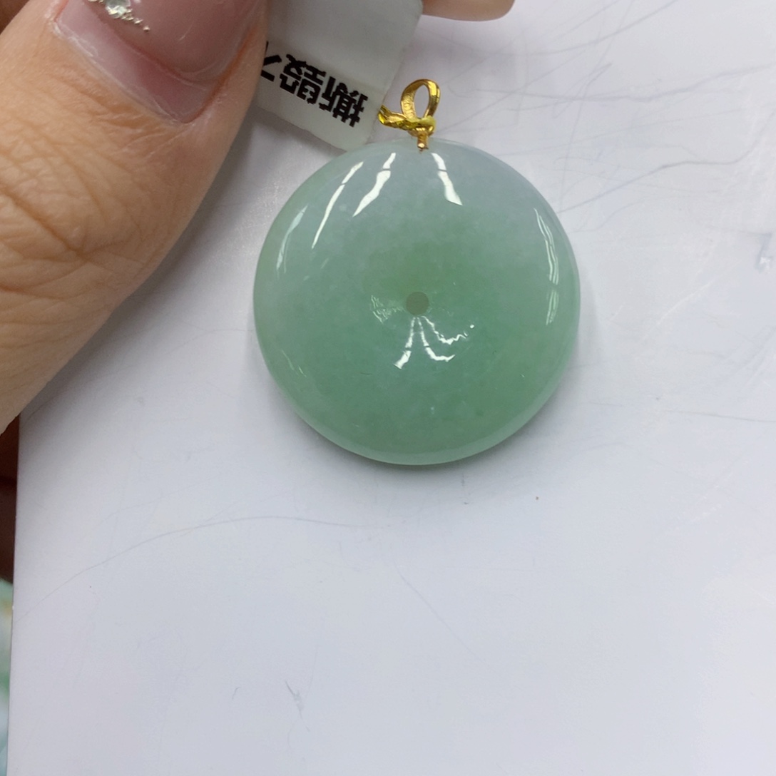 翡翠颈饰18K金镶嵌翡翠