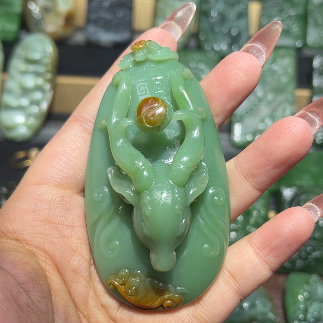 和田玉挂件未镶嵌