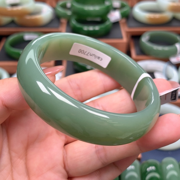 和田玉（碧玉）手镯未镶嵌5859圈口