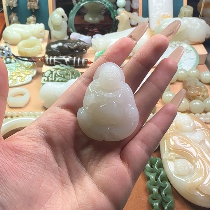 和田玉颈饰未镶嵌忠**耳