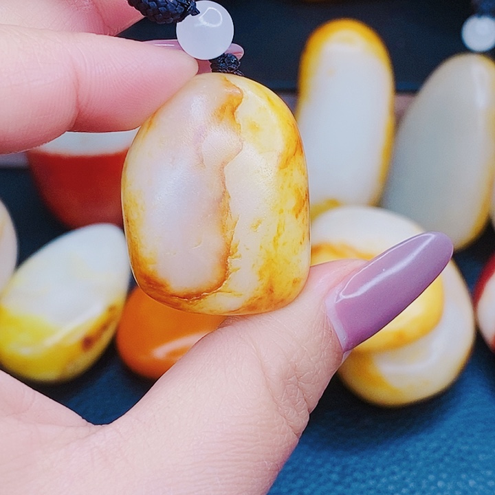 未镶嵌和田玉挂件